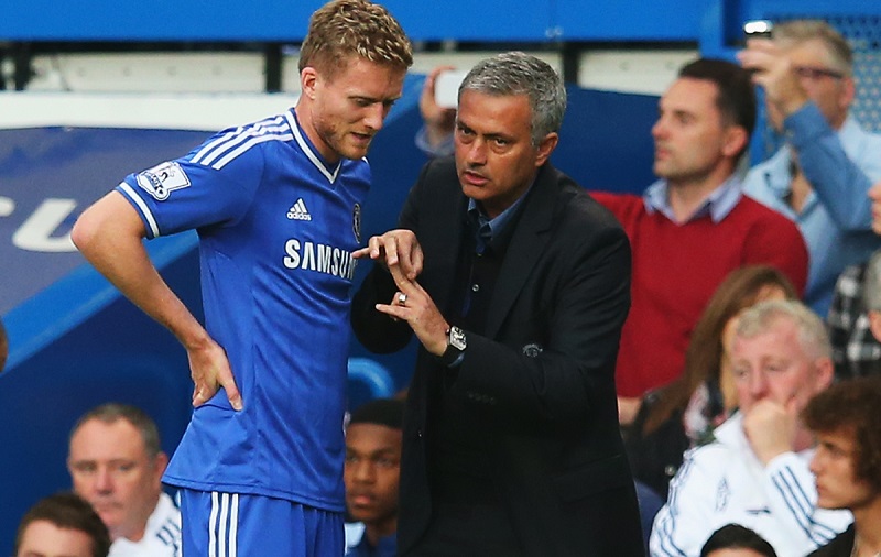 508900_508900_schurrle_mourinho.jpg